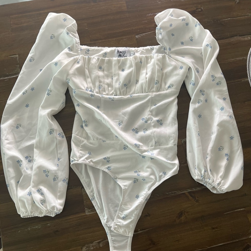 Princess Polly White and Blue Floral Top